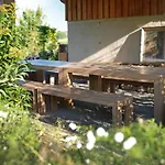 Dom wakacyjny Les De La Preale *